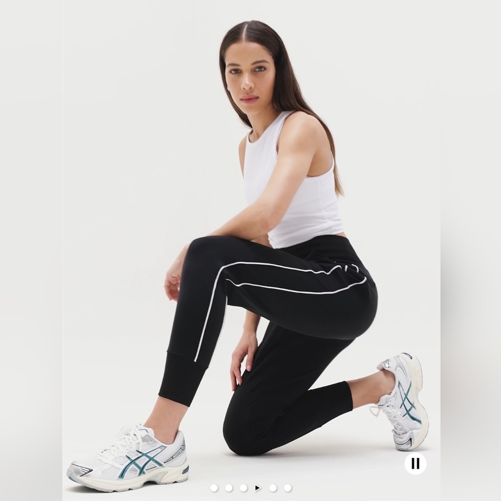 NWT Athleta Black Venice High Rise Track Stripe Jogger Size S/Tall